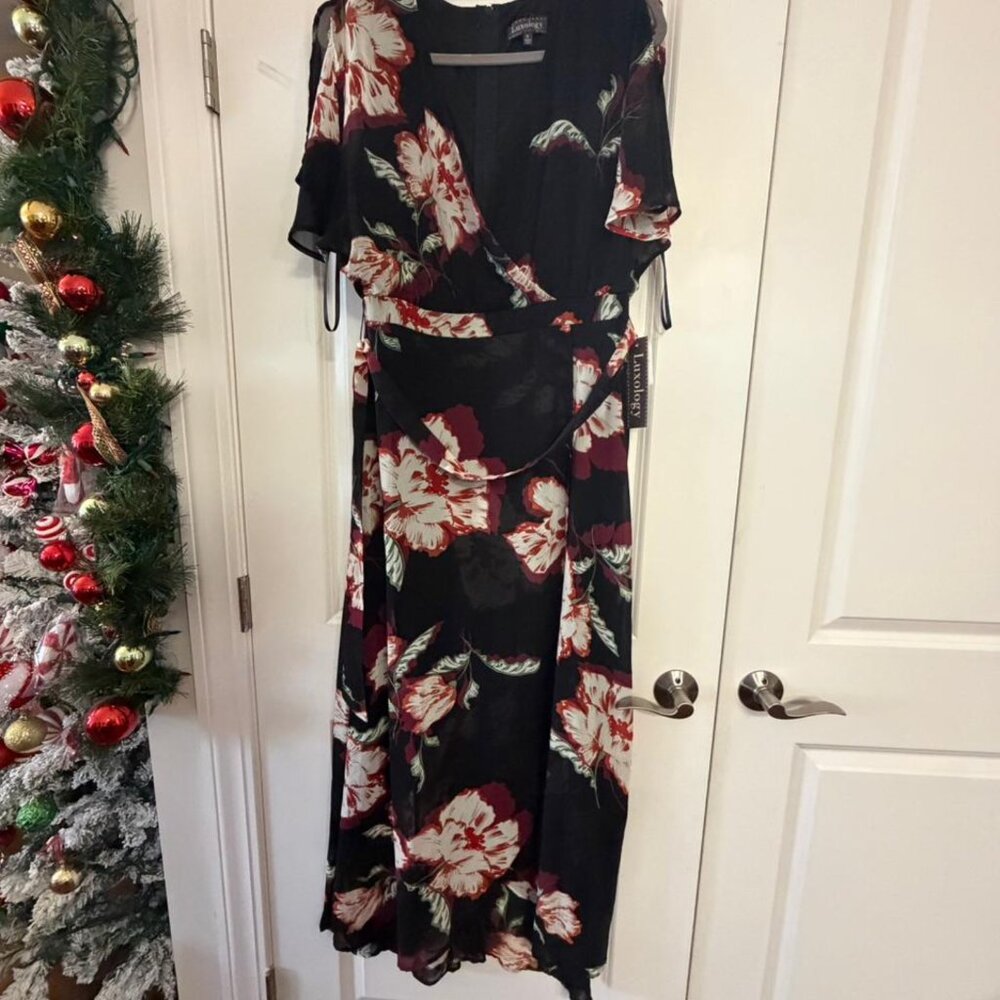 Luxology Floral Wrap Maxi Dress – Size 12 – Black Red White – NWT - Picture 3 of 8